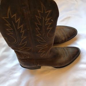 Ariat western boots, EUC